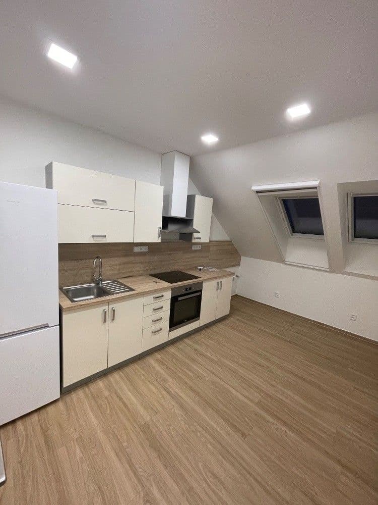 Prenájom bytu 2-izbový 63 m², Olbramovice, Jihomoravský kraj Prenájom bytu 2-izbový 63 m², Olbramovice, Jihomoravský kraj