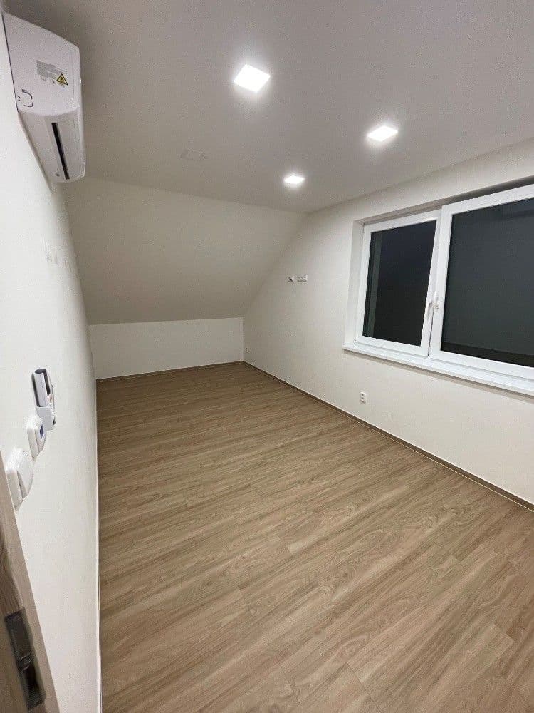 Prenájom bytu 2-izbový 63 m², Olbramovice, Jihomoravský kraj Prenájom bytu 2-izbový 63 m², Olbramovice, Jihomoravský kraj