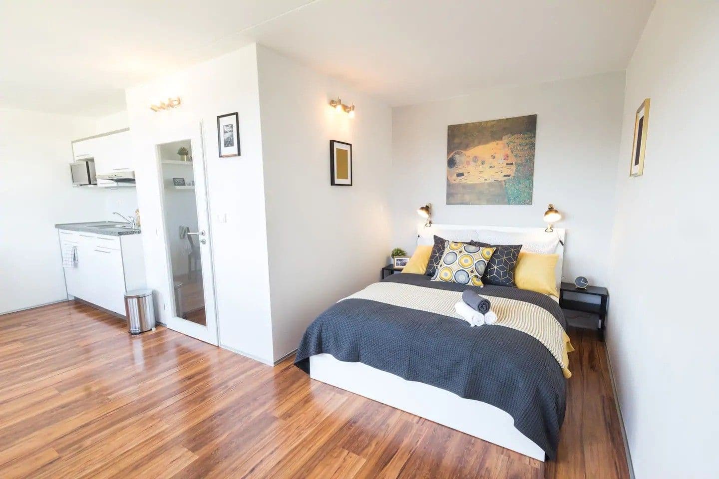 Prenájom bytu 1-izbový 28 m², Molákova, Praha, Praha Prenájom bytu 1-izbový 28 m², Molákova, Praha, Praha