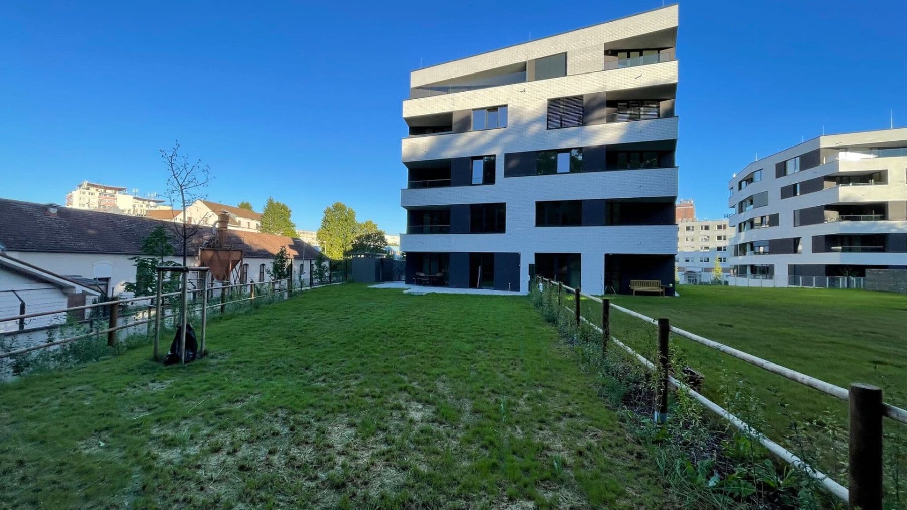 Prenájom bytu 2-izbový 58 m², U Sluncové, Praha, Praha Prenájom bytu 2-izbový 58 m², U Sluncové, Praha, Praha