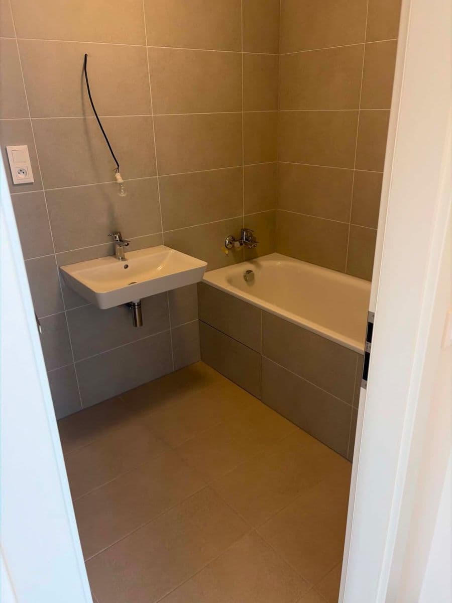 Prenájom bytu 3-izbový 73 m², Sedlářova, Praha, Praha Prenájom bytu 3-izbový 73 m², Sedlářova, Praha, Praha