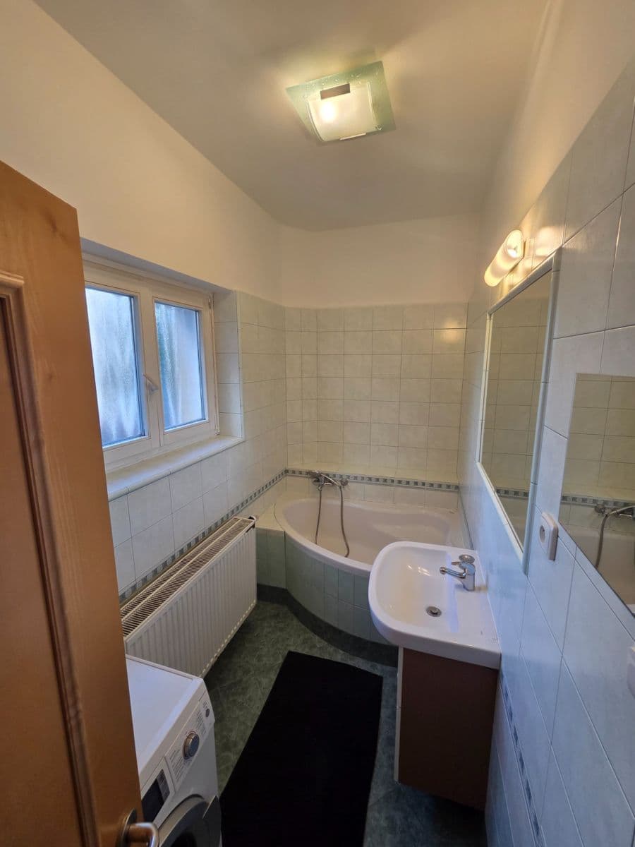 Prenájom bytu 2-izbový 68 m², Na Polníku, Praha, Praha Prenájom bytu 2-izbový 68 m², Na Polníku, Praha, Praha