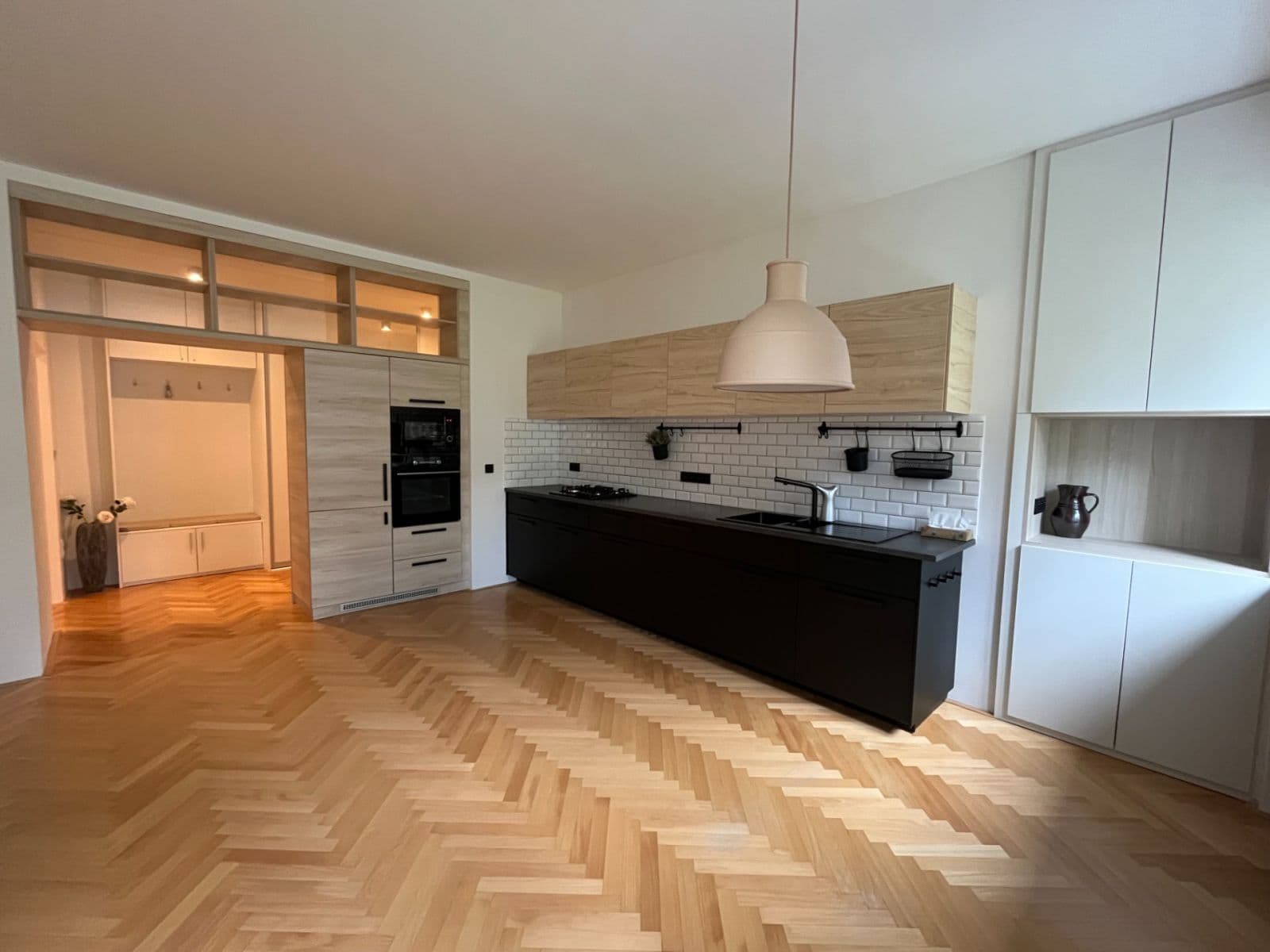 Prenájom bytu 2-izbový 65 m², Kolátorova, Praha, Praha Prenájom bytu 2-izbový 65 m², Kolátorova, Praha, Praha