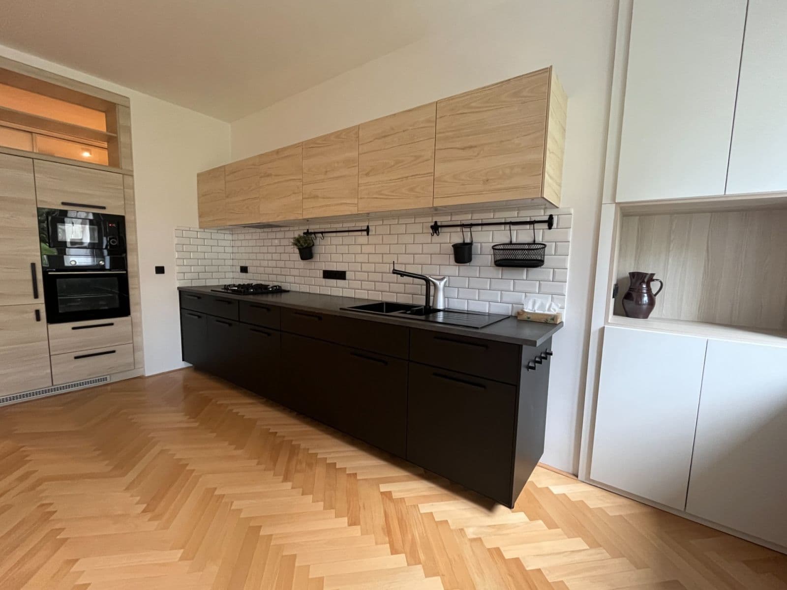 Prenájom bytu 2-izbový 65 m², Kolátorova, Praha, Praha Prenájom bytu 2-izbový 65 m², Kolátorova, Praha, Praha