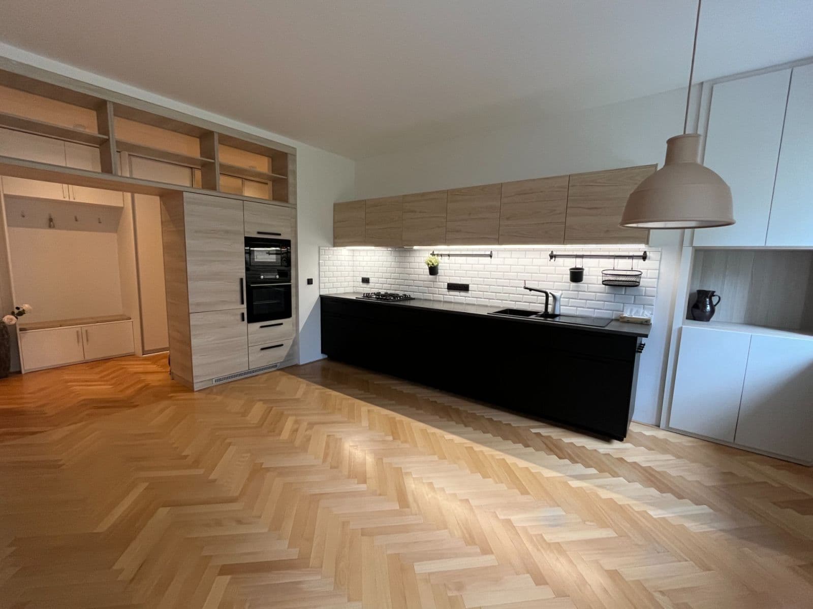 Prenájom bytu 2-izbový 65 m², Kolátorova, Praha, Praha Prenájom bytu 2-izbový 65 m², Kolátorova, Praha, Praha