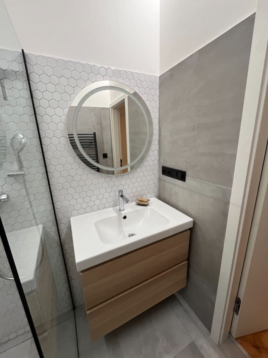 Prenájom bytu 2-izbový 65 m², Kolátorova, Praha, Praha Prenájom bytu 2-izbový 65 m², Kolátorova, Praha, Praha