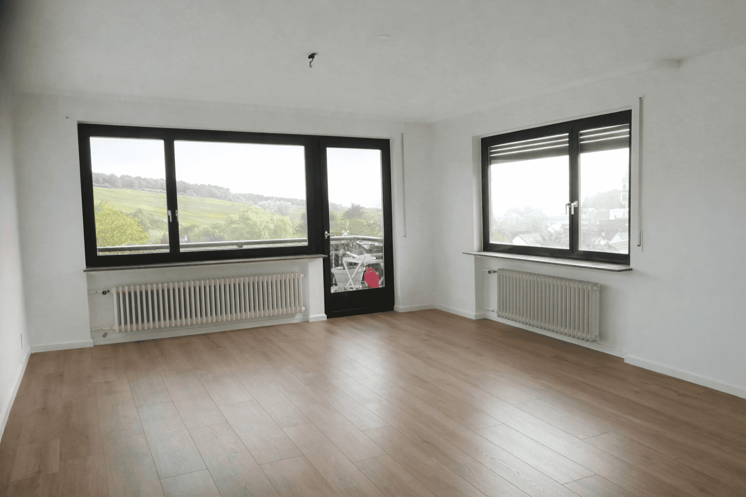 Predaj domu 224 m², pozemok 467 m², Kiedrich, Hesensko Predaj domu 224 m², pozemok 467 m², Kiedrich, Hesensko