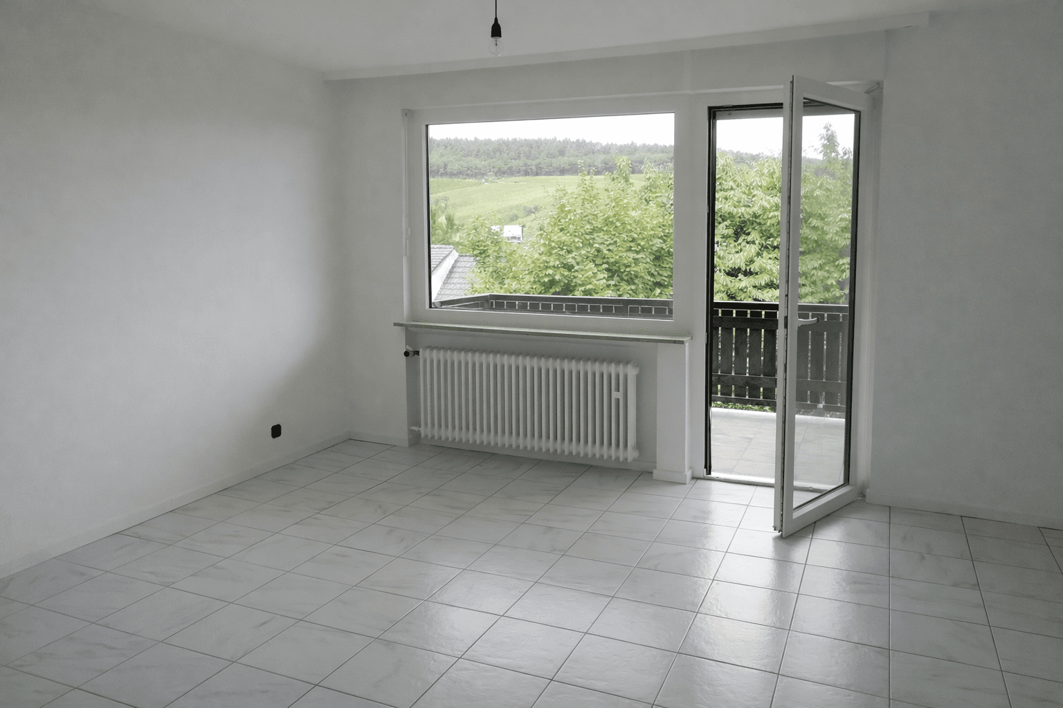 Predaj domu 224 m², pozemok 467 m², Kiedrich, Hesensko Predaj domu 224 m², pozemok 467 m², Kiedrich, Hesensko