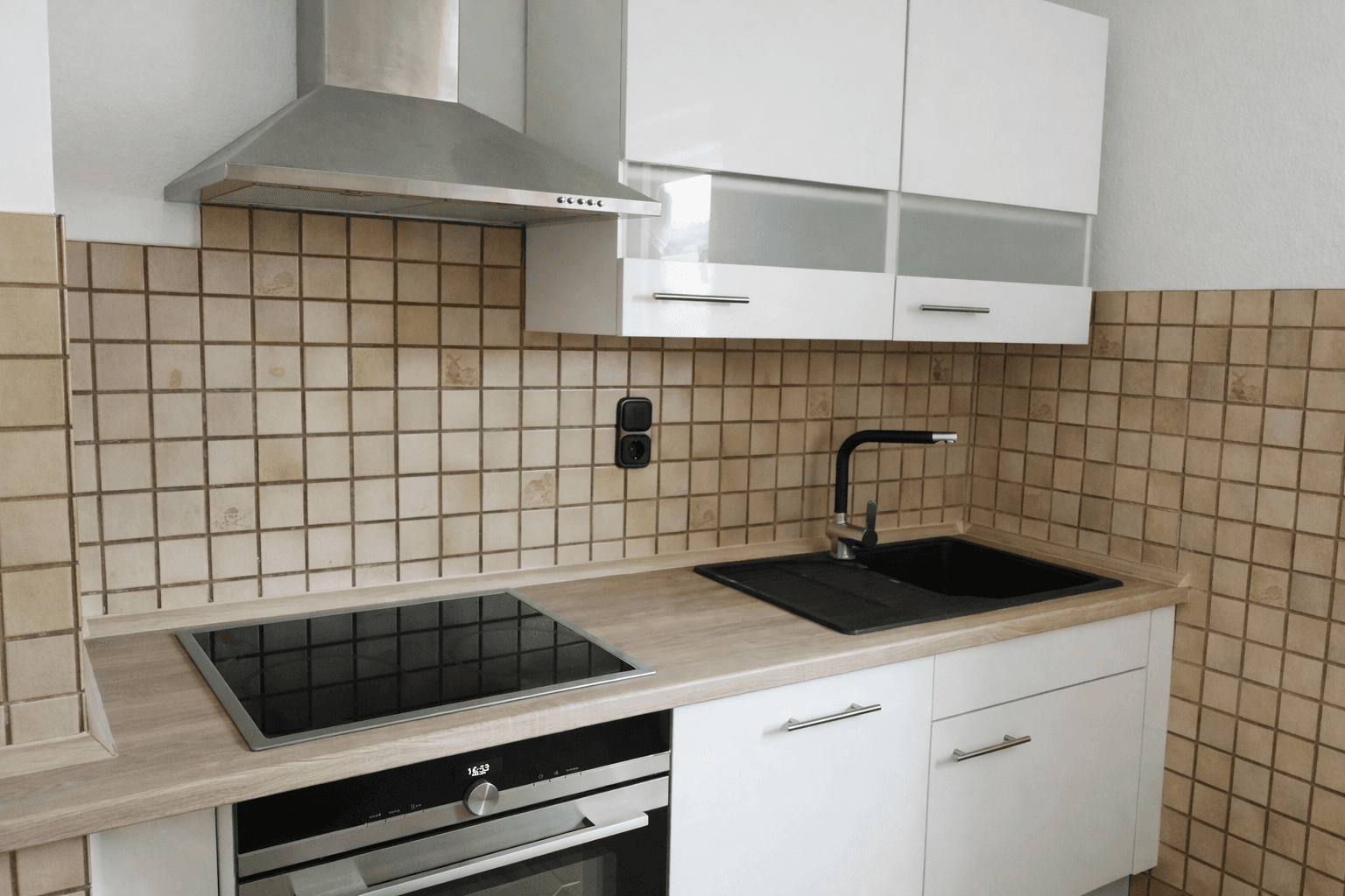 Predaj domu 224 m², pozemok 467 m², Kiedrich, Hesensko Predaj domu 224 m², pozemok 467 m², Kiedrich, Hesensko