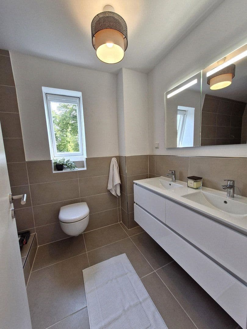 Predaj domu 107 m², pozemok 557 m², Kösters Busch 40, Essen, Severné Porýnie - Westfálsko Predaj domu 107 m², pozemok 557 m², Kösters Busch 40, Essen, Severné Porýnie - Westfálsko