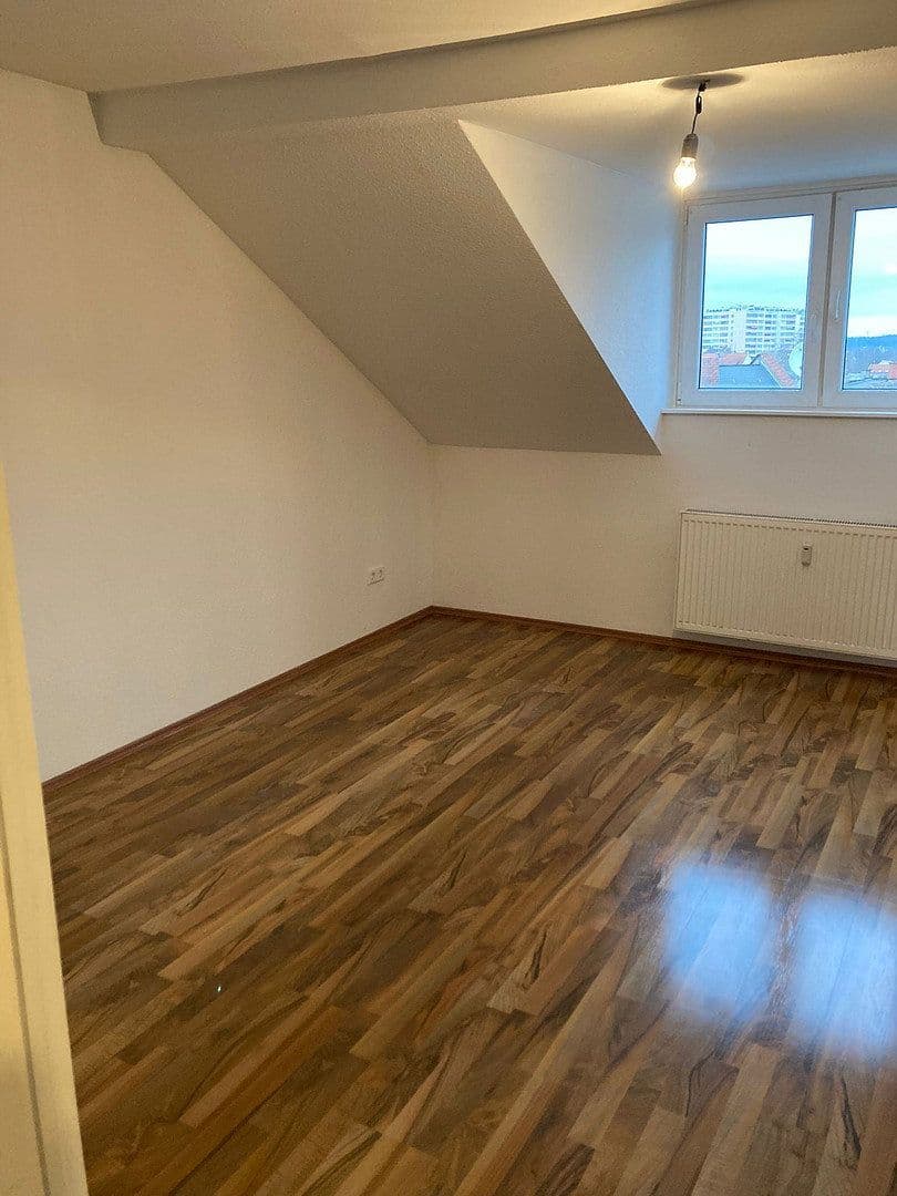 Prenájom bytu 3-izbový 55 m², Bismarckstraße 10, Offenbach am Main, Hesensko Prenájom bytu 3-izbový 55 m², Bismarckstraße 10, Offenbach am Main, Hesensko