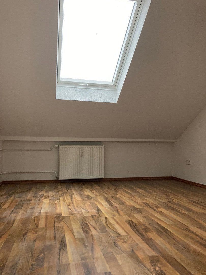 Prenájom bytu 3-izbový 55 m², Bismarckstraße 10, Offenbach am Main, Hesensko Prenájom bytu 3-izbový 55 m², Bismarckstraße 10, Offenbach am Main, Hesensko