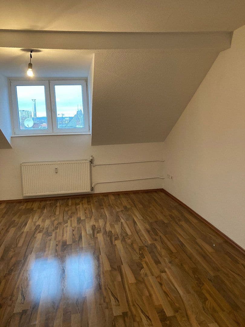 Prenájom bytu 3-izbový 55 m², Bismarckstraße 10, Offenbach am Main, Hesensko Prenájom bytu 3-izbový 55 m², Bismarckstraße 10, Offenbach am Main, Hesensko