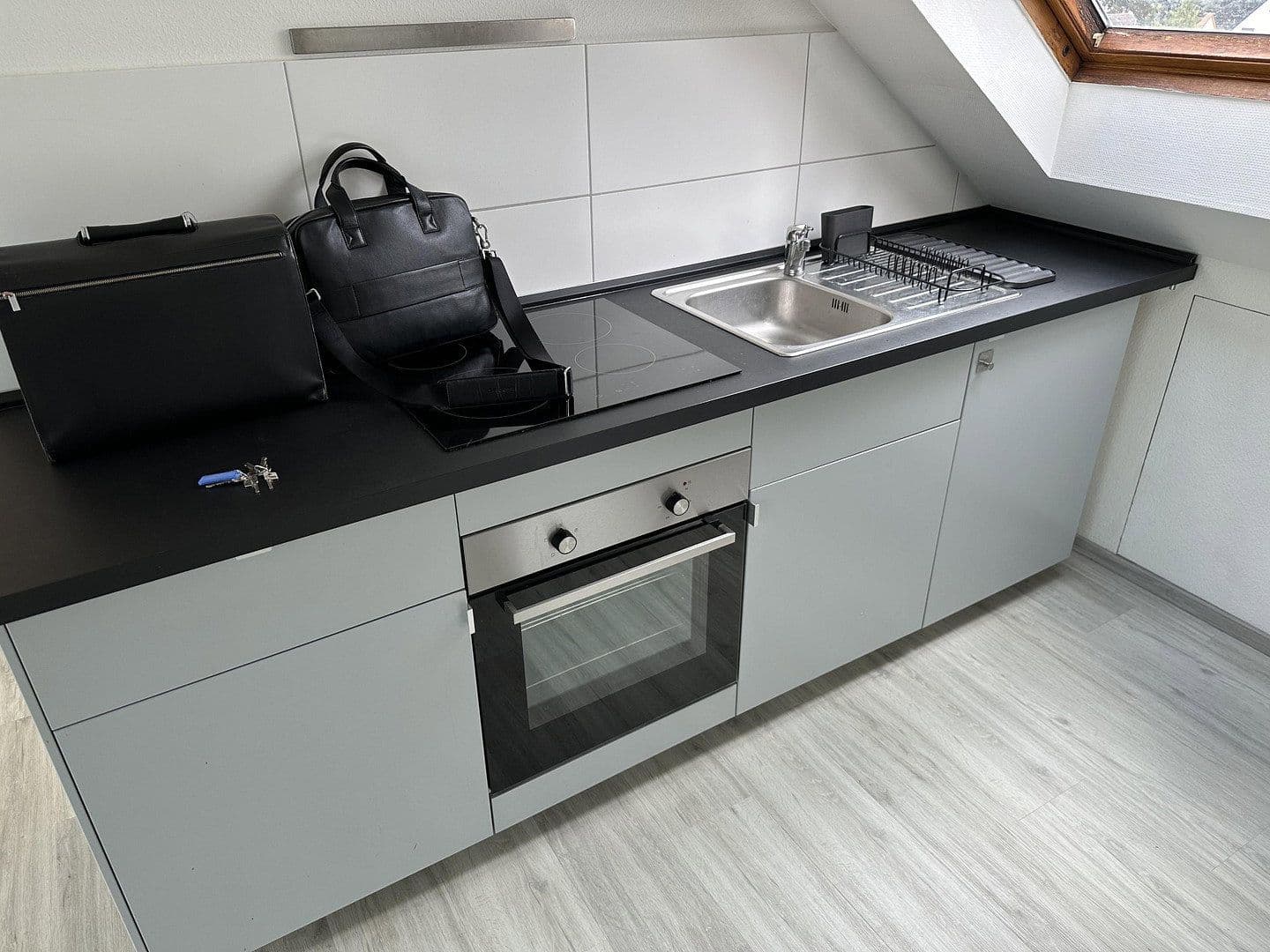 Prenájom bytu 1-izbový 33 m², Litzenhardtstr. 108, Karlsruhe, Bádensko-Wurttembersko Prenájom bytu 1-izbový 33 m², Litzenhardtstr. 108, Karlsruhe, Bádensko-Wurttembersko