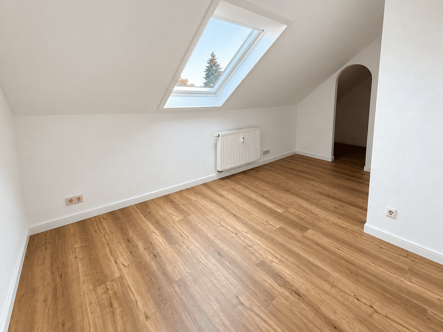 Prenájom bytu 3-izbový 70 m², Langenbernsdorf, Sasko Prenájom bytu 3-izbový 70 m², Langenbernsdorf, Sasko