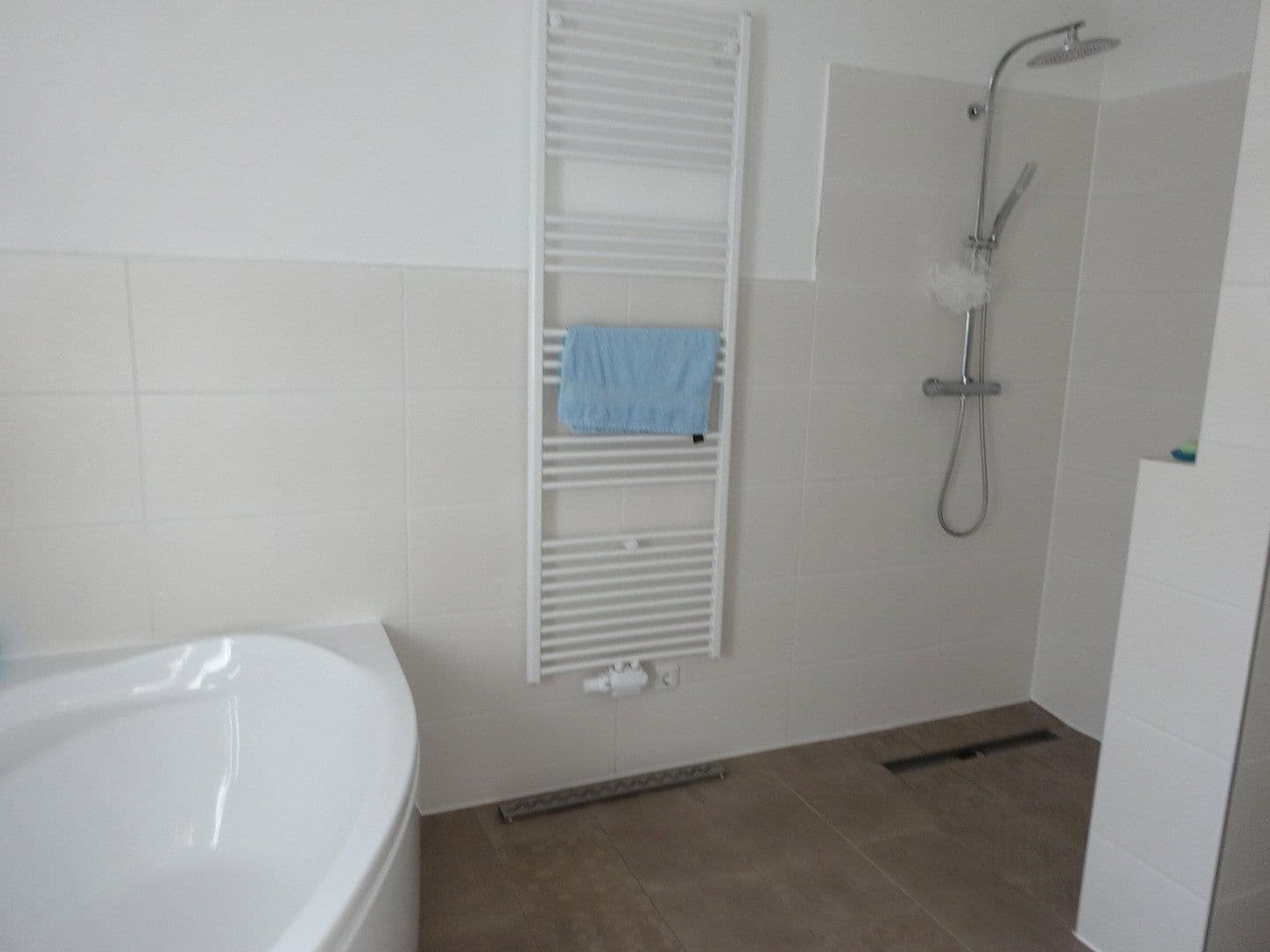 Predaj domu 105 m², pozemok 4.654 m², Steinhorst, Dolné Sasko Predaj domu 105 m², pozemok 4.654 m², Steinhorst, Dolné Sasko