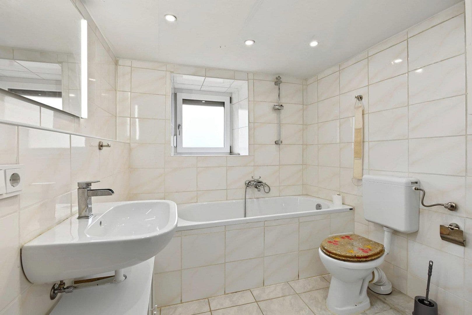 Predaj domu 149 m², pozemok 225 m², Etter 12, Wittislingen, Bavorsko Predaj domu 149 m², pozemok 225 m², Etter 12, Wittislingen, Bavorsko