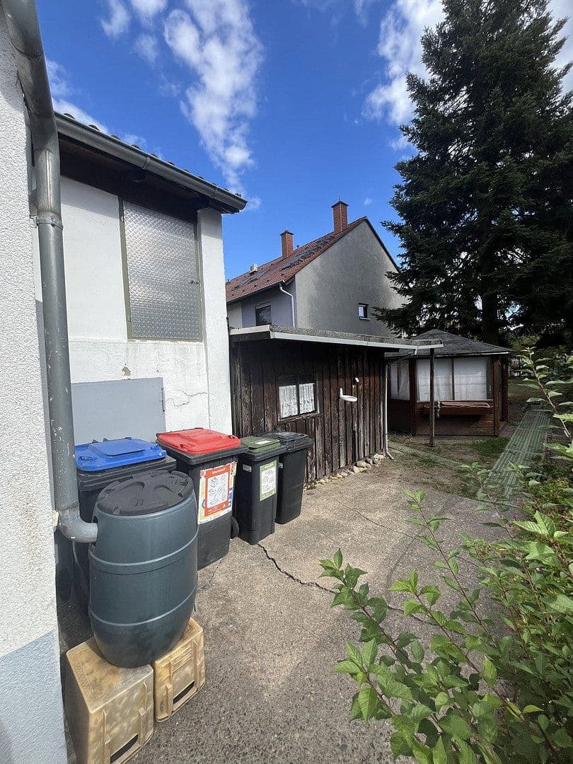 Predaj domu 132 m², pozemok 358 m², Karlsruhe, Bádensko-Wurttembersko Predaj domu 132 m², pozemok 358 m², Karlsruhe, Bádensko-Wurttembersko