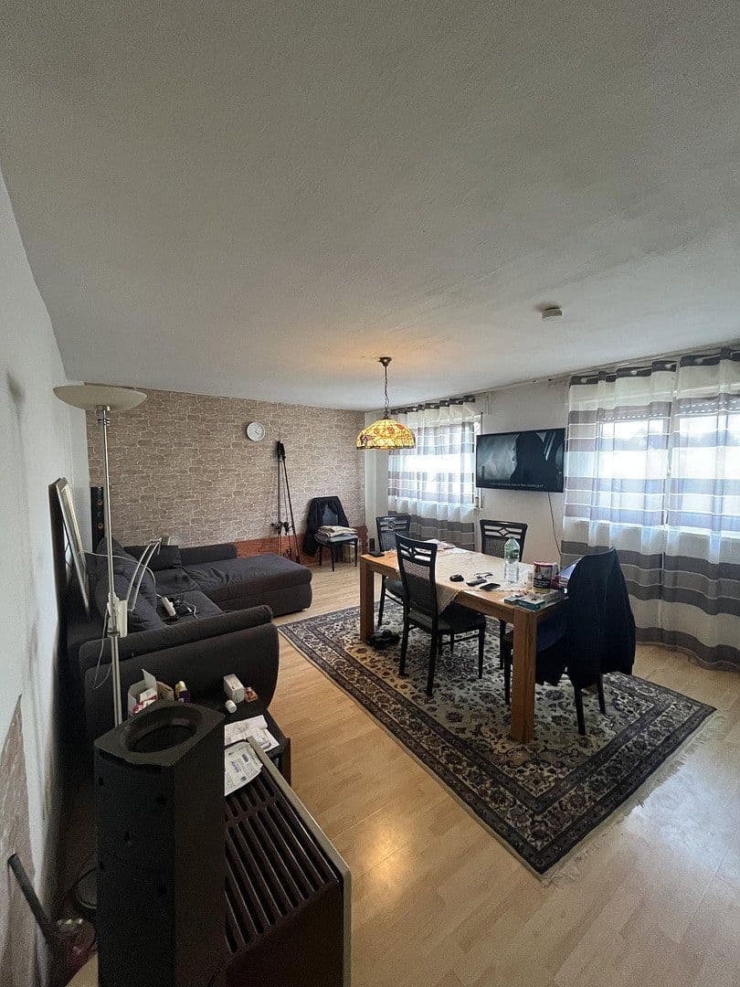Predaj domu 132 m², pozemok 358 m², Karlsruhe, Bádensko-Wurttembersko Predaj domu 132 m², pozemok 358 m², Karlsruhe, Bádensko-Wurttembersko