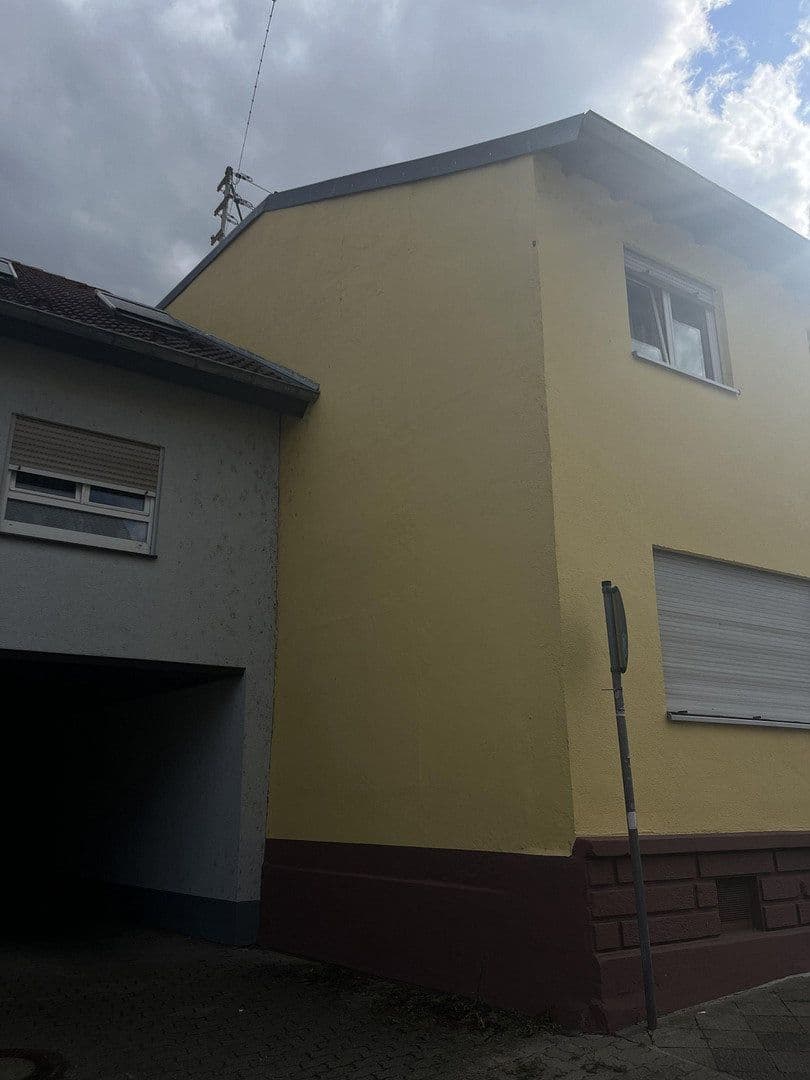 Predaj domu 132 m², pozemok 358 m², Karlsruhe, Bádensko-Wurttembersko Predaj domu 132 m², pozemok 358 m², Karlsruhe, Bádensko-Wurttembersko