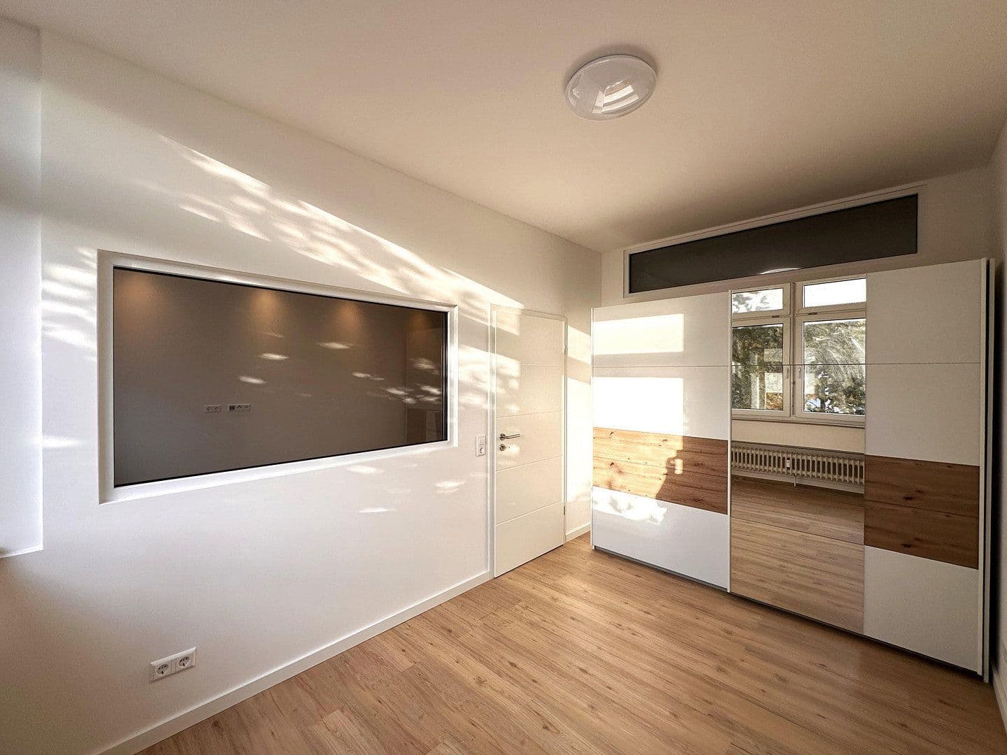 Prenájom bytu 3-izbový 66 m², Bahnhofstraße 1, Sindelfingen, Bádensko-Wurttembersko Prenájom bytu 3-izbový 66 m², Bahnhofstraße 1, Sindelfingen, Bádensko-Wurttembersko