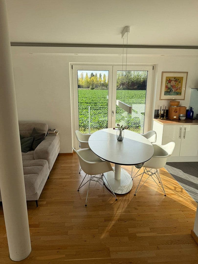 Predaj domu 141 m², pozemok 228 m², Oberschleißheim, Bavorsko Predaj domu 141 m², pozemok 228 m², Oberschleißheim, Bavorsko