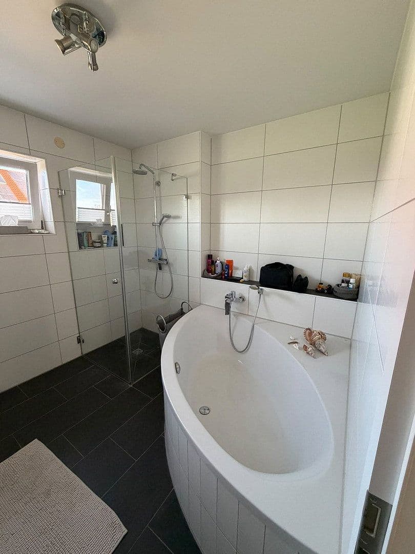 Predaj domu 141 m², pozemok 228 m², Oberschleißheim, Bavorsko Predaj domu 141 m², pozemok 228 m², Oberschleißheim, Bavorsko