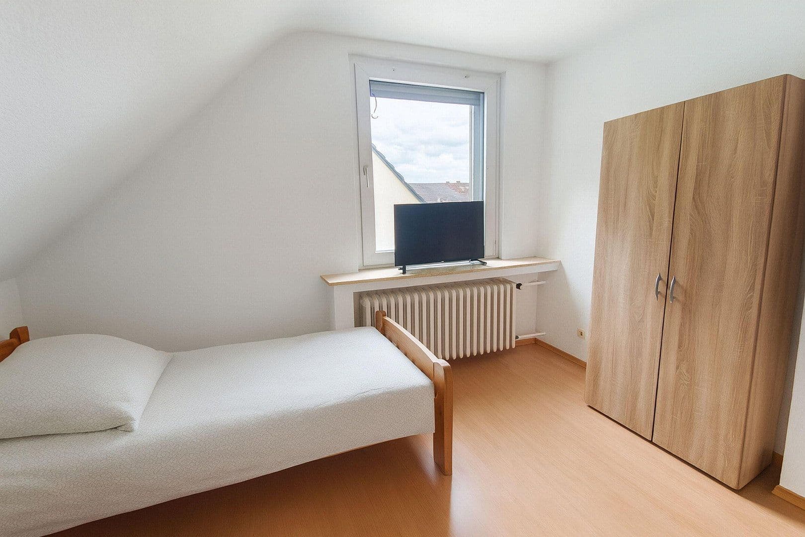 Prenájom bytu 3-izbový 100 m², Brundelstraße 20, Bochum, Severné Porýnie - Westfálsko Prenájom bytu 3-izbový 100 m², Brundelstraße 20, Bochum, Severné Porýnie - Westfálsko