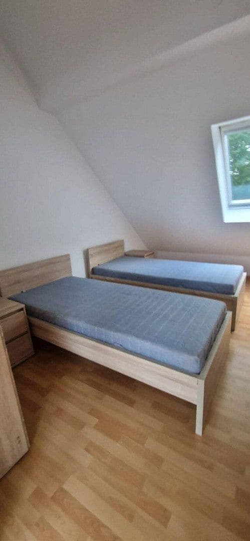 Prenájom bytu 3-izbový 100 m², Brundelstraße 20, Bochum, Severné Porýnie - Westfálsko Prenájom bytu 3-izbový 100 m², Brundelstraße 20, Bochum, Severné Porýnie - Westfálsko