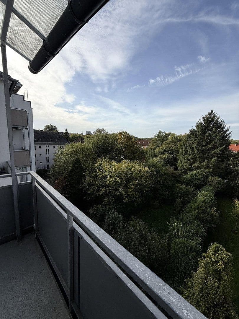 Prenájom bytu 3-izbový 80 m², Holtenauer Straße 319, Kiel, Šlezvicko-Holštajnsko Prenájom bytu 3-izbový 80 m², Holtenauer Straße 319, Kiel, Šlezvicko-Holštajnsko