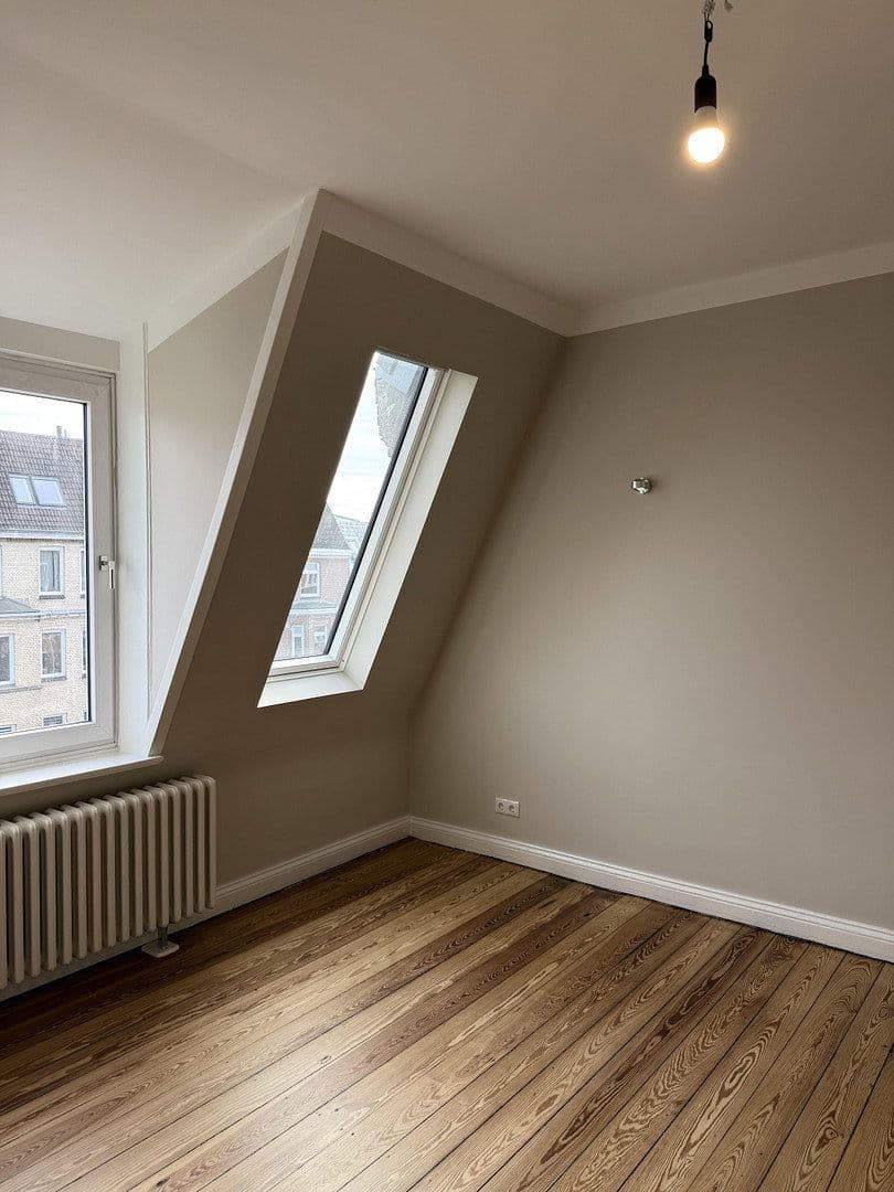Prenájom bytu 3-izbový 80 m², Holtenauer Straße 319, Kiel, Šlezvicko-Holštajnsko Prenájom bytu 3-izbový 80 m², Holtenauer Straße 319, Kiel, Šlezvicko-Holštajnsko