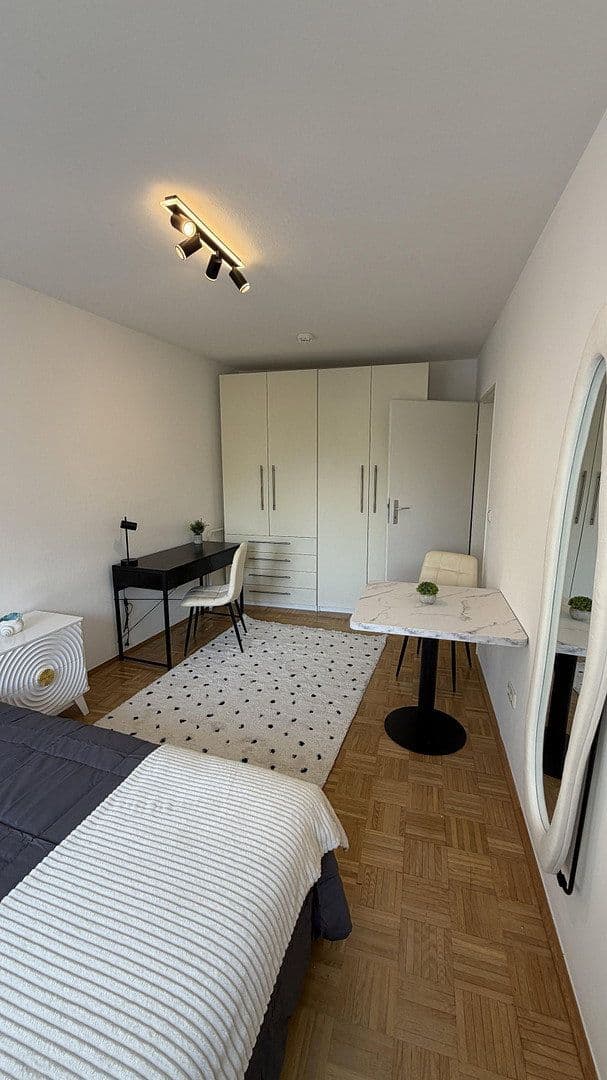 Prenájom bytu 2-izbový 53 m², Westenendstr. 237, München, Bavorsko Prenájom bytu 2-izbový 53 m², Westenendstr. 237, München, Bavorsko