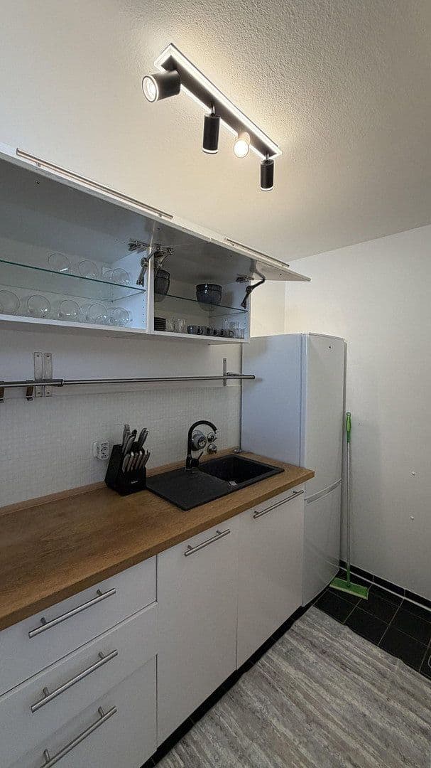 Prenájom bytu 2-izbový 53 m², Westenendstr. 237, München, Bavorsko Prenájom bytu 2-izbový 53 m², Westenendstr. 237, München, Bavorsko
