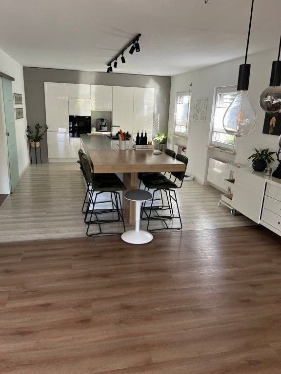 Predaj domu 237 m², pozemok 887 m², Rheinfelden (Baden), Bádensko-Wurttembersko Predaj domu 237 m², pozemok 887 m², Rheinfelden (Baden), Bádensko-Wurttembersko