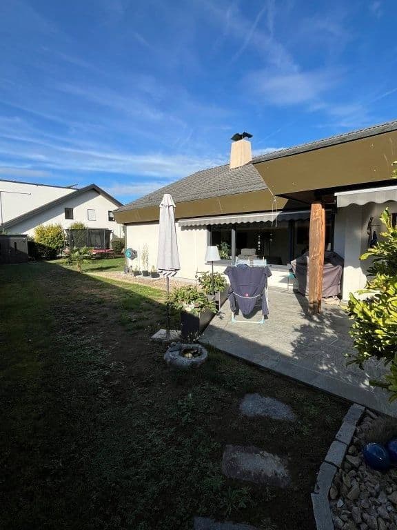 Predaj domu 237 m², pozemok 887 m², Rheinfelden (Baden), Bádensko-Wurttembersko Predaj domu 237 m², pozemok 887 m², Rheinfelden (Baden), Bádensko-Wurttembersko