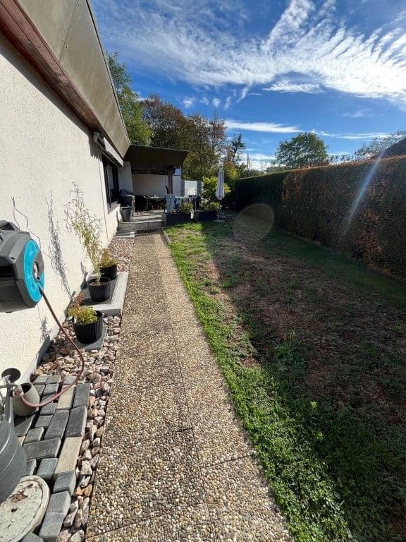 Predaj domu 237 m², pozemok 887 m², Rheinfelden (Baden), Bádensko-Wurttembersko Predaj domu 237 m², pozemok 887 m², Rheinfelden (Baden), Bádensko-Wurttembersko