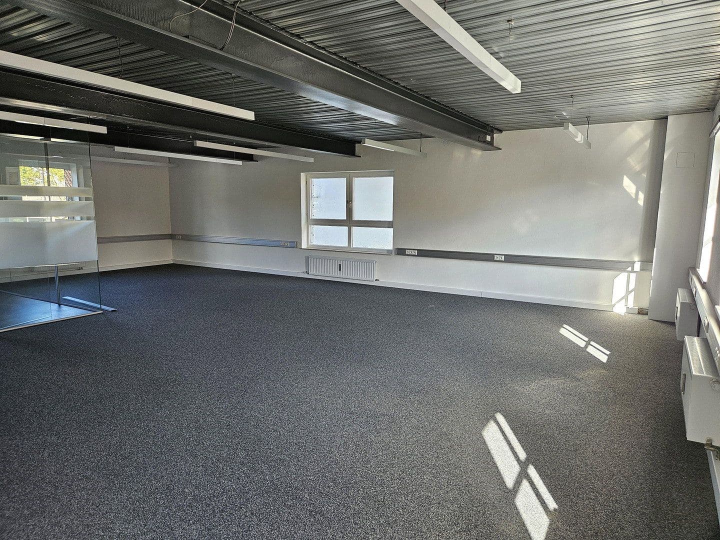 Prenájom kancelárie 133 m², Kirchenstraße 2, Feldkirchen, Bavorsko Prenájom kancelárie 133 m², Kirchenstraße 2, Feldkirchen, Bavorsko
