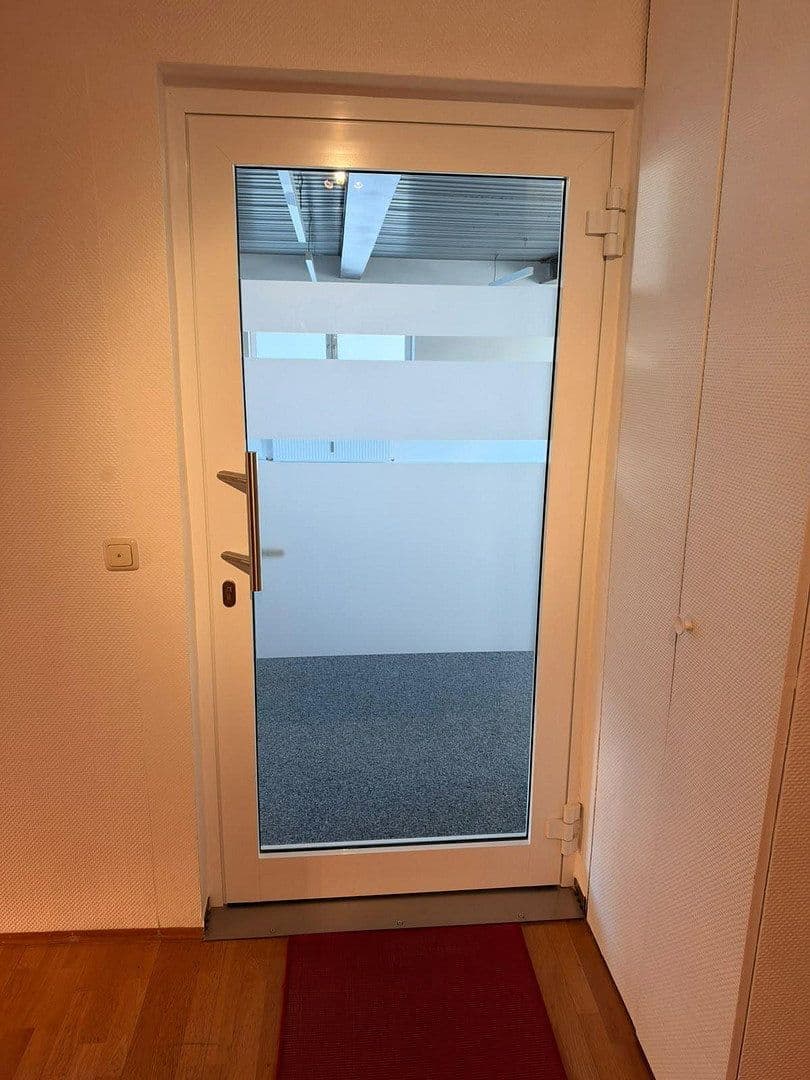 Prenájom kancelárie 133 m², Kirchenstraße 2, Feldkirchen, Bavorsko Prenájom kancelárie 133 m², Kirchenstraße 2, Feldkirchen, Bavorsko