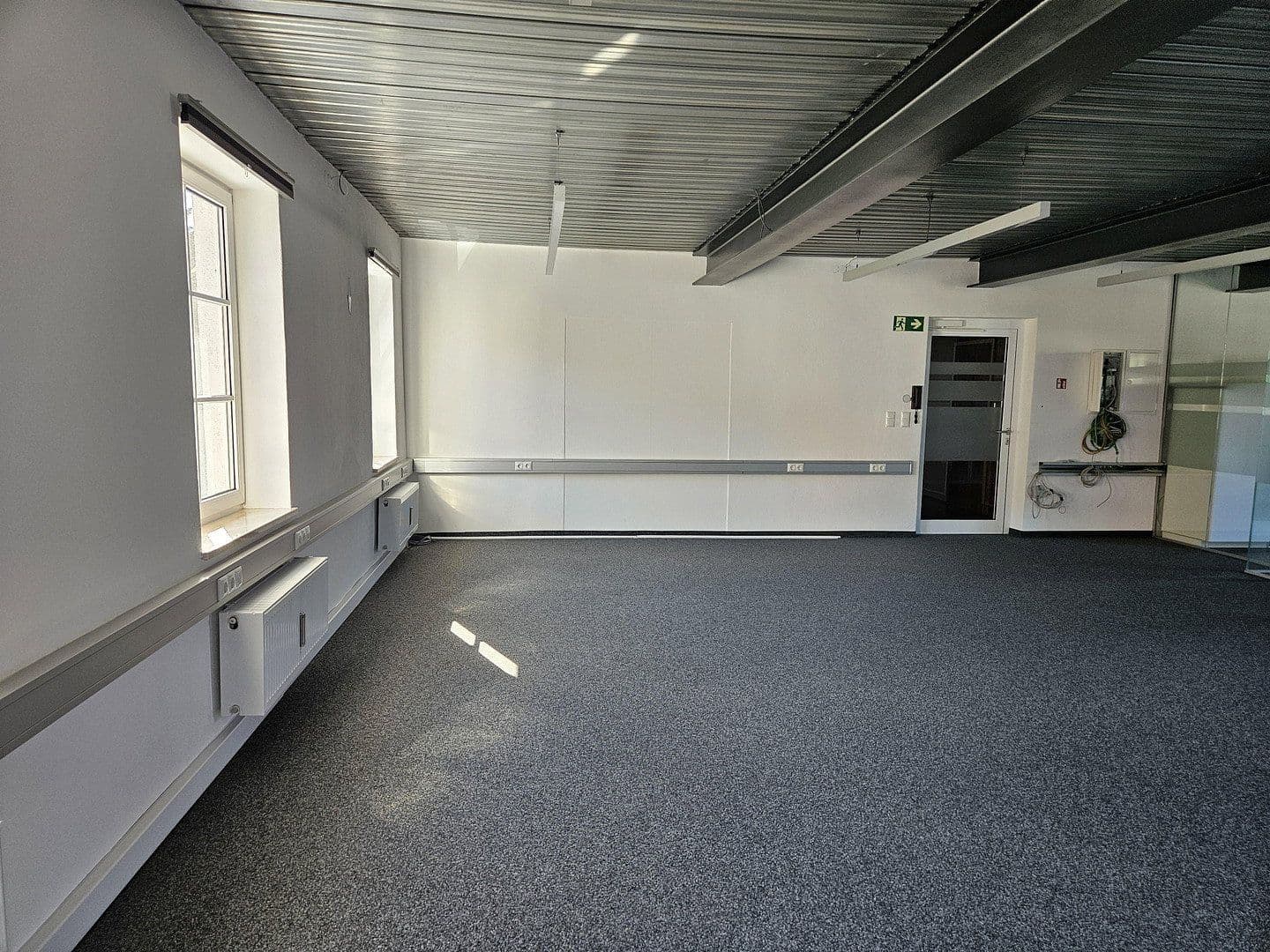 Prenájom kancelárie 133 m², Kirchenstraße 2, Feldkirchen, Bavorsko Prenájom kancelárie 133 m², Kirchenstraße 2, Feldkirchen, Bavorsko