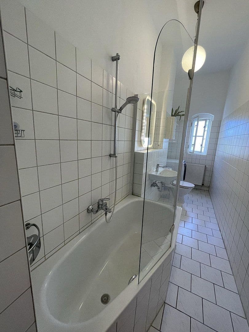 Predaj bytu 4-izbový 89 m², Wichertstrasse 21, Berlin, Berlín Predaj bytu 4-izbový 89 m², Wichertstrasse 21, Berlin, Berlín