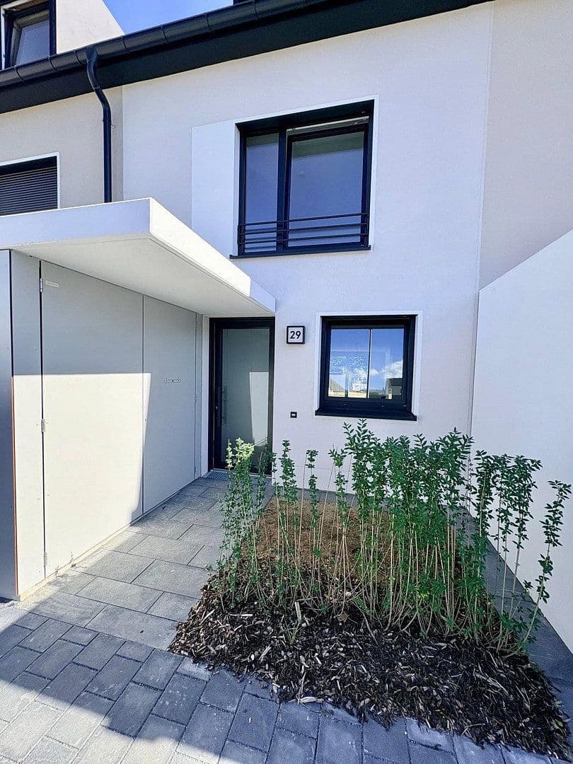 Prenájom domu 145 m², pozemok 115 m², Stein, Bavorsko Prenájom domu 145 m², pozemok 115 m², Stein, Bavorsko