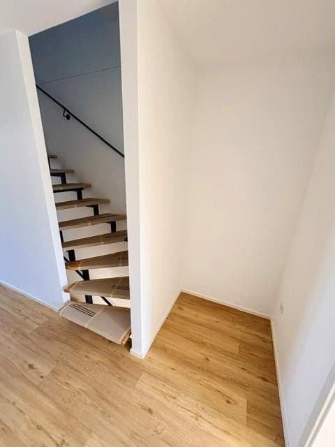 Prenájom domu 145 m², pozemok 115 m², Stein, Bavorsko Prenájom domu 145 m², pozemok 115 m², Stein, Bavorsko