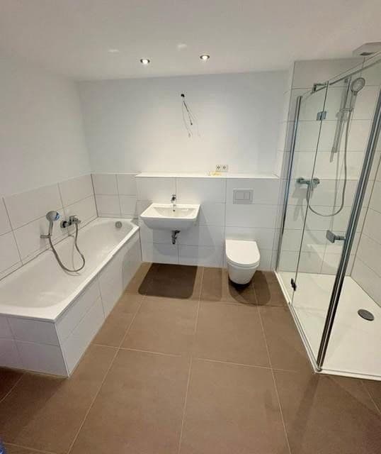 Prenájom domu 145 m², pozemok 115 m², Stein, Bavorsko Prenájom domu 145 m², pozemok 115 m², Stein, Bavorsko