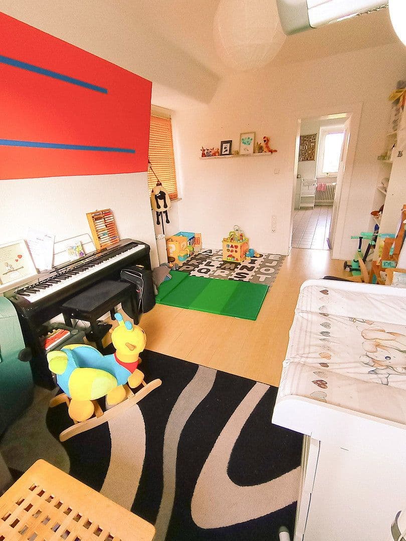Prenájom bytu 3-izbový 75 m², Köln, Severné Porýnie - Westfálsko Prenájom bytu 3-izbový 75 m², Köln, Severné Porýnie - Westfálsko