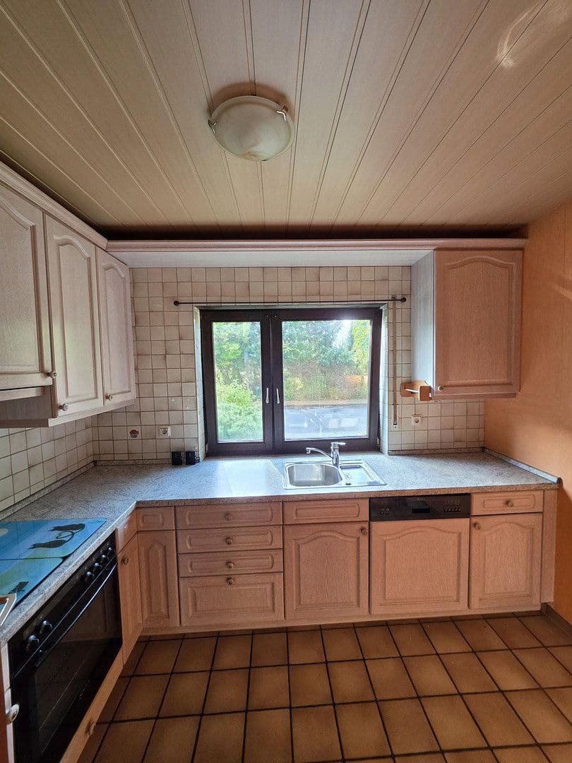 Predaj domu 134 m², pozemok 213 m², Bergisch Gladbach, Severné Porýnie - Westfálsko Predaj domu 134 m², pozemok 213 m², Bergisch Gladbach, Severné Porýnie - Westfálsko