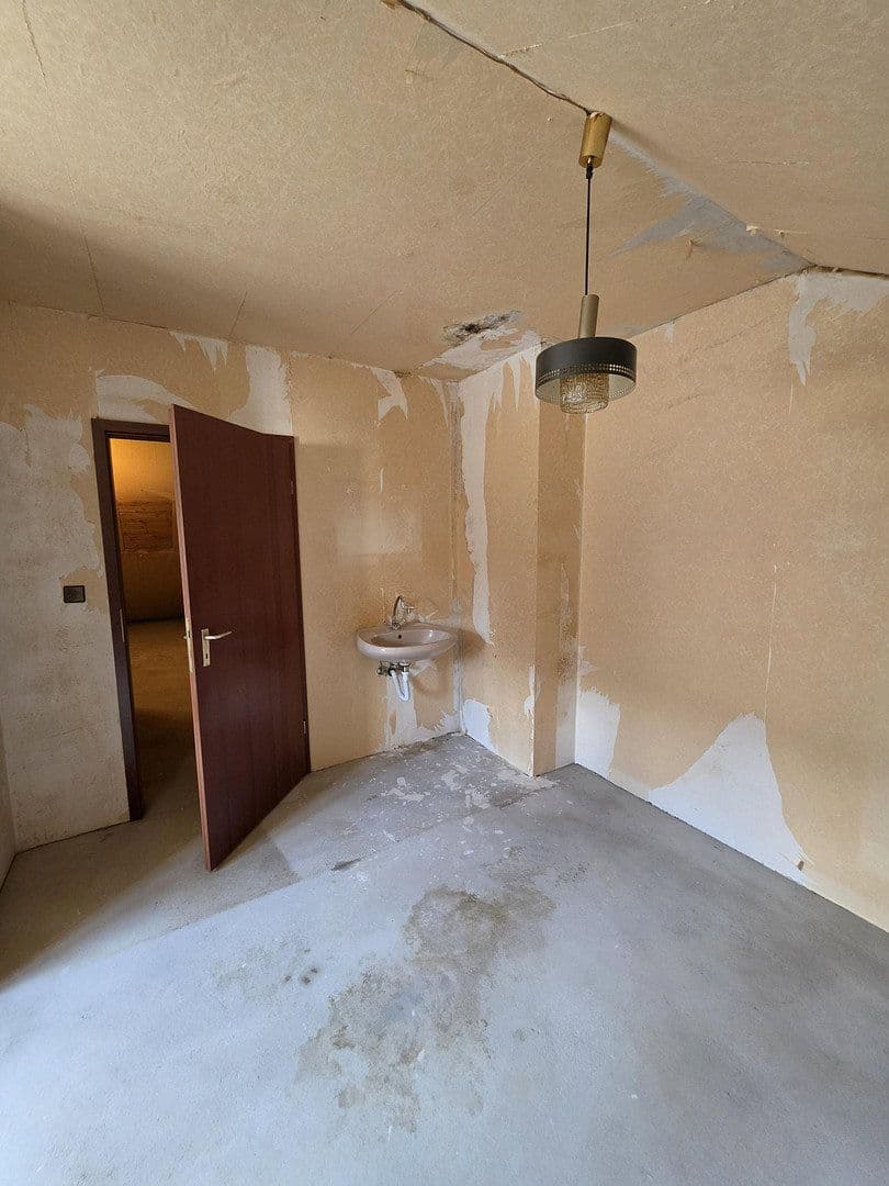 Predaj domu 134 m², pozemok 213 m², Bergisch Gladbach, Severné Porýnie - Westfálsko Predaj domu 134 m², pozemok 213 m², Bergisch Gladbach, Severné Porýnie - Westfálsko