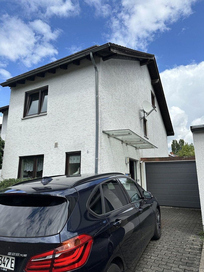 Predaj domu 134 m², pozemok 213 m², Bergisch Gladbach, Severné Porýnie - Westfálsko Predaj domu 134 m², pozemok 213 m², Bergisch Gladbach, Severné Porýnie - Westfálsko