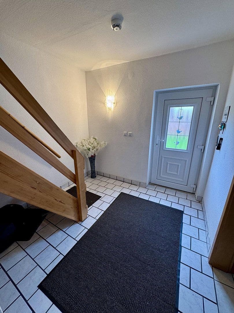 Prenájom bytu 3-izbový 90 m², Lindenstraße 10, Bodenfelde, Dolné Sasko Prenájom bytu 3-izbový 90 m², Lindenstraße 10, Bodenfelde, Dolné Sasko