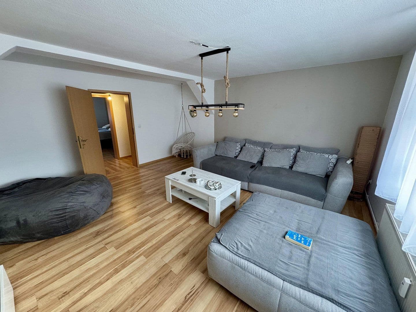 Prenájom bytu 3-izbový 90 m², Lindenstraße 10, Bodenfelde, Dolné Sasko Prenájom bytu 3-izbový 90 m², Lindenstraße 10, Bodenfelde, Dolné Sasko