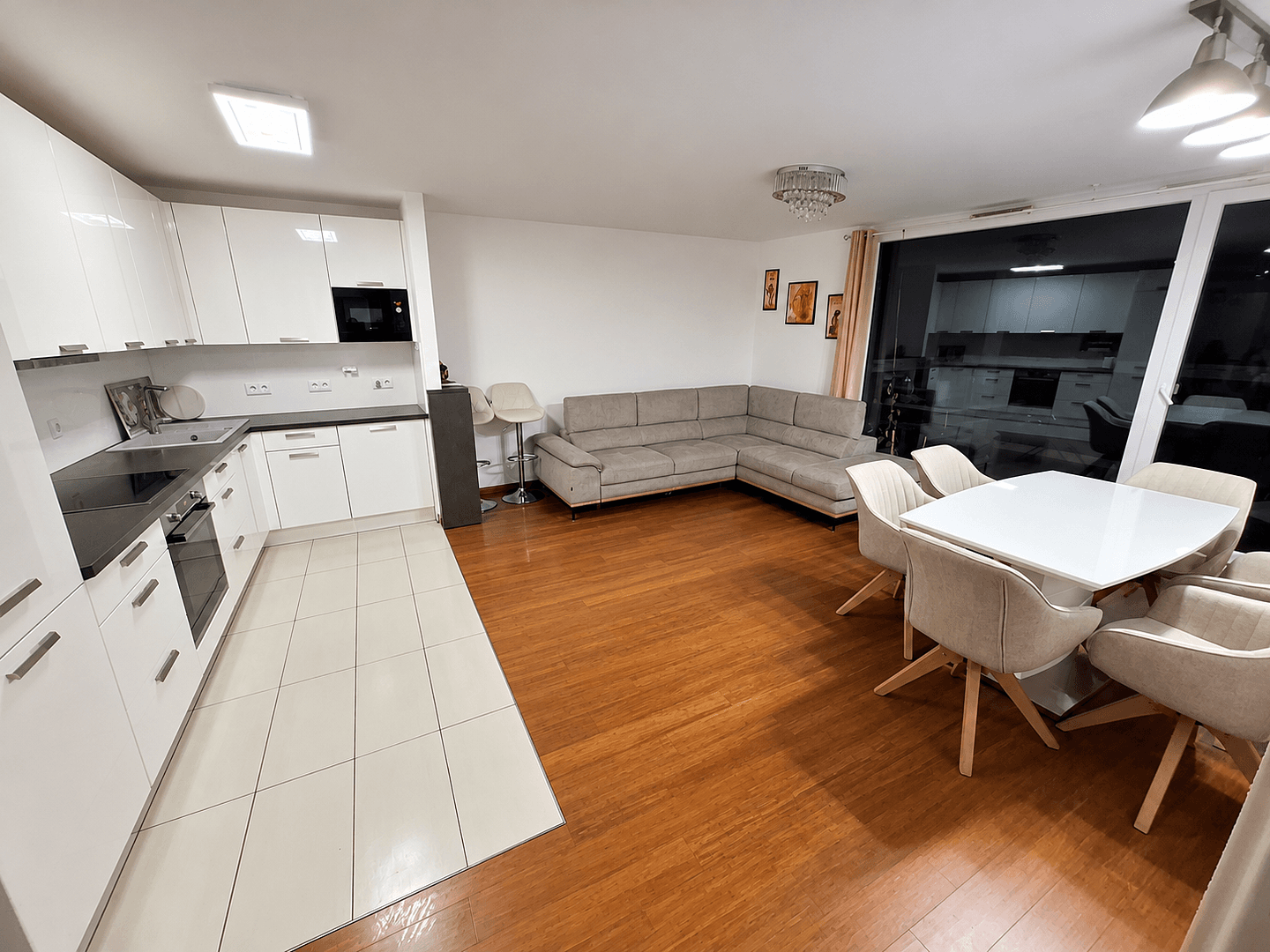 Predaj bytu 4-izbový 91 m², Frankfurt am Main, Hesensko Predaj bytu 4-izbový 91 m², Frankfurt am Main, Hesensko